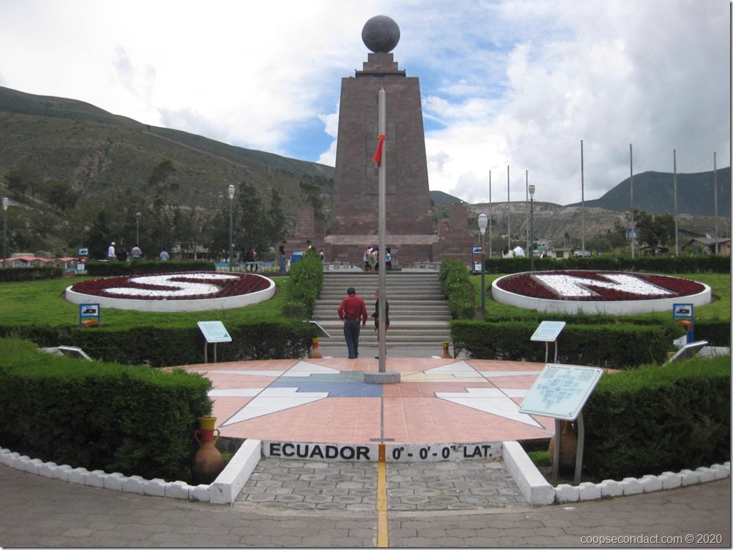 La Mitad Del Mundo, the monument